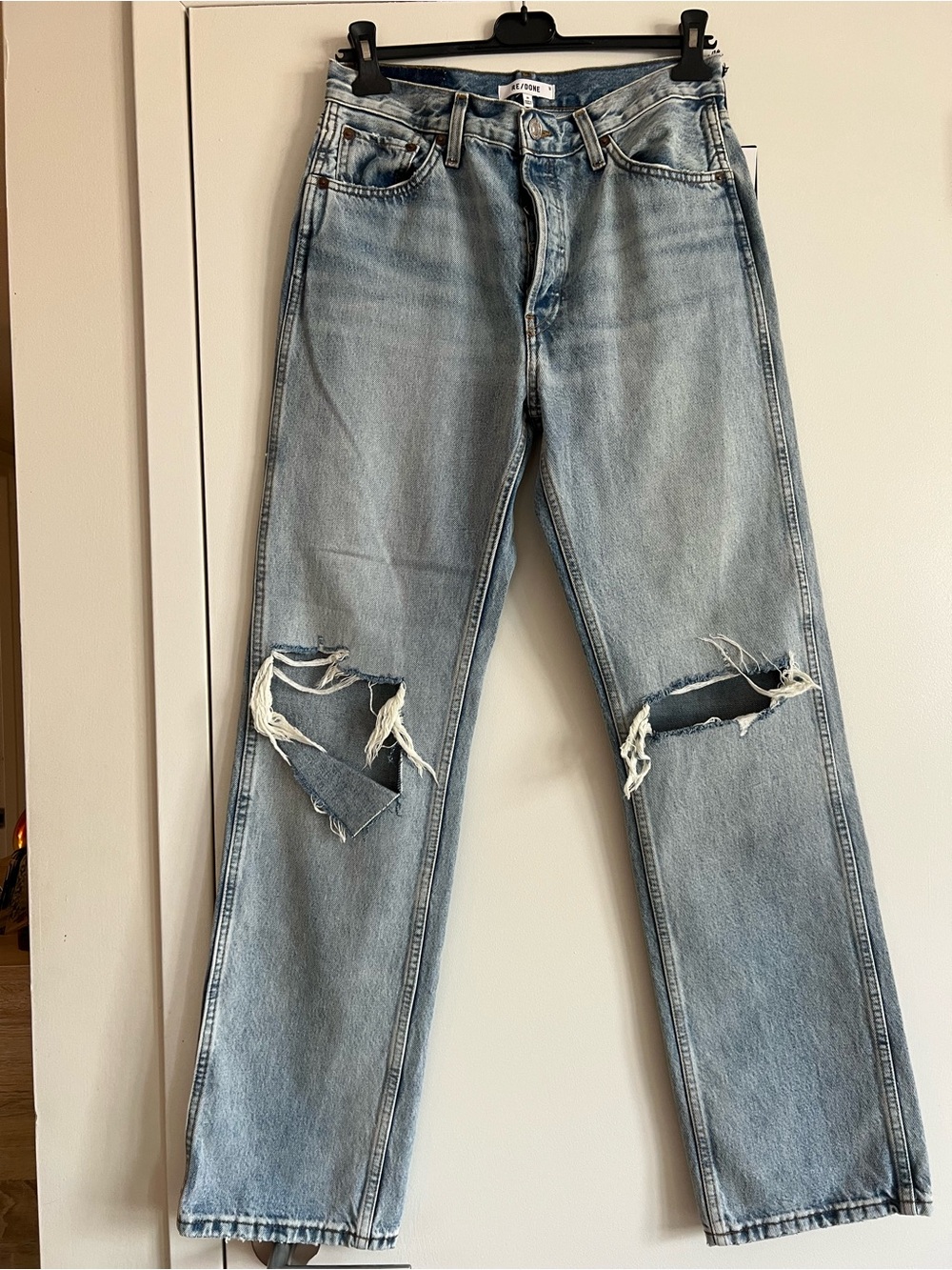 NWT RE/DONE 90s High Rise Loose Jeans in Vintage Playa Destroy – Size 28